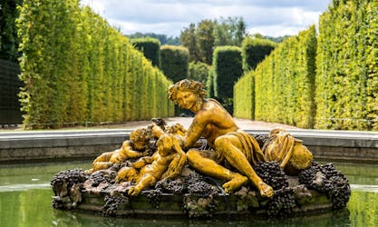 Skip-the-line tickets to Palace and Gardens of Versailles with transportation from Paris